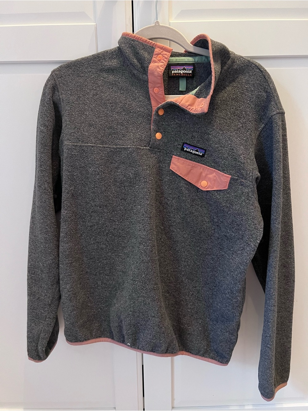 Patagonia Women’s Grey Fleece Pullover with Coral Trim